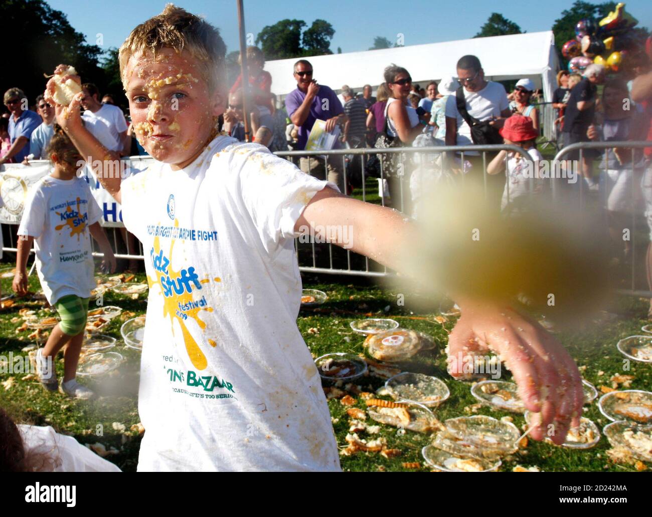 World record custard pie fight hires stock photography and images Alamy