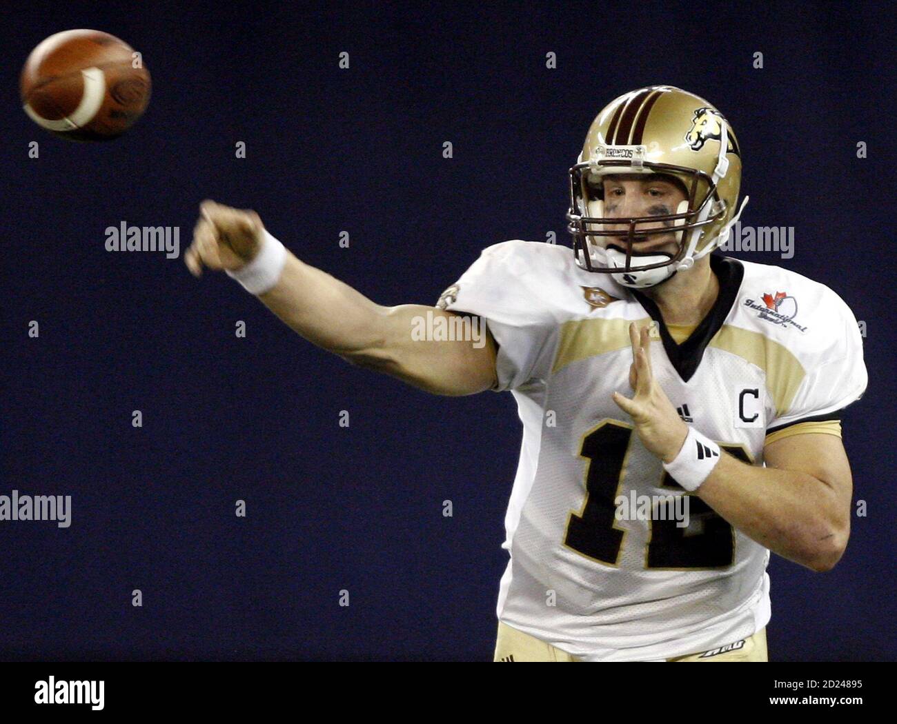 Western Michigan University Broncos quarterback Ryan Cubit throws a pass against the University of Cincinnati Bearcats during the second half of the inaugural NCAA International Bowl football game in Toronto January 6, 2007.    REUTERS/Mike Cassese   (CANADA) Stock Photo