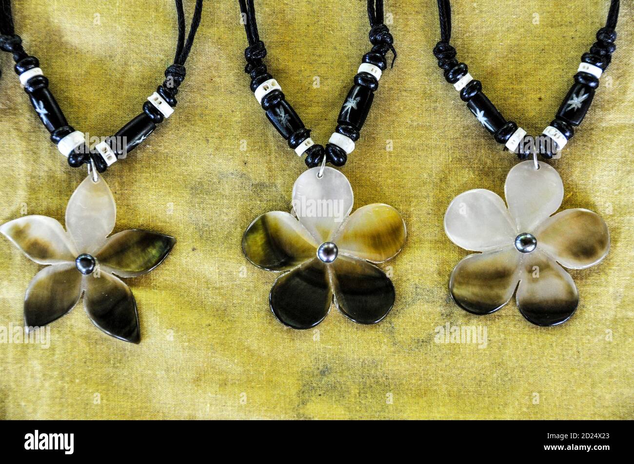 Traditional fijian necklace Clearance