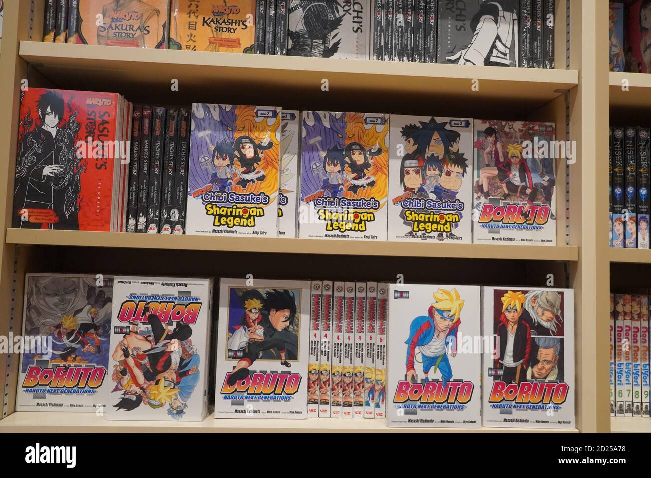 Manga bookstore hi-res stock photography and images - Alamy