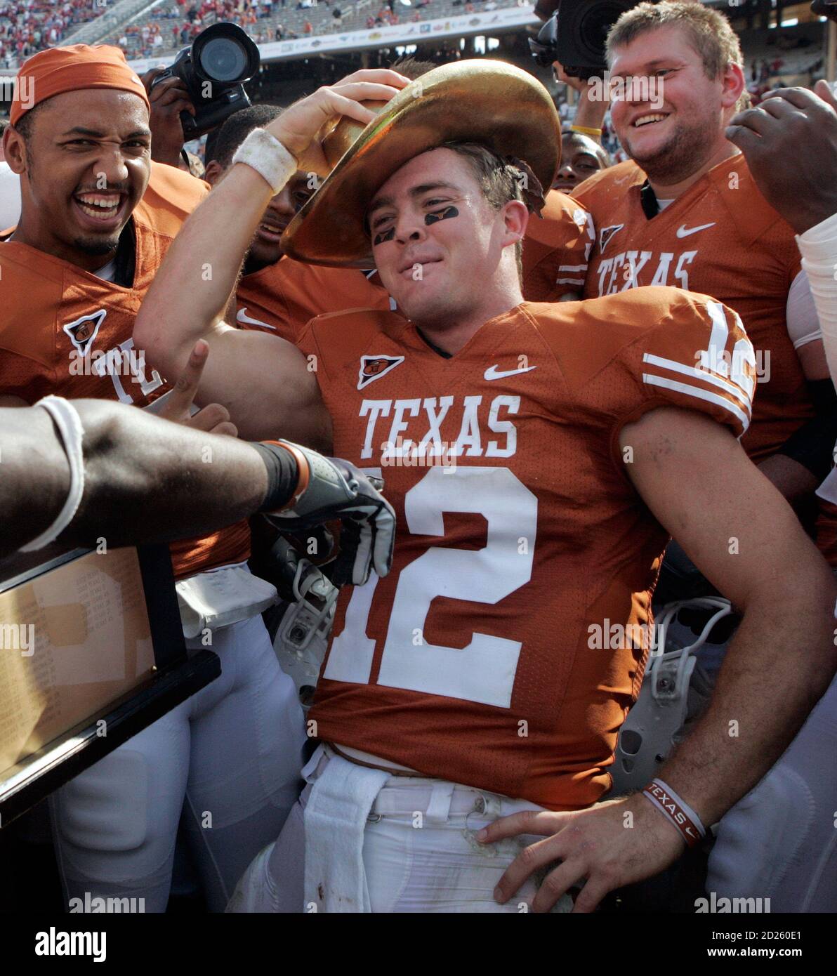 texas longhorns football hats