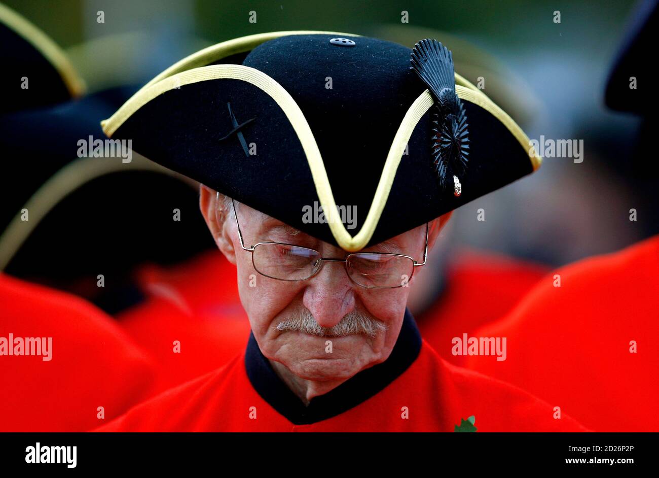 A Chelsea pensioner bows his head during the annual Remembrance Sunday ceremony on Armistice Day at Whitehall in central London November 11, 2007.    REUTERS/Dylan Martinez     (BRITAIN) Stock Photo