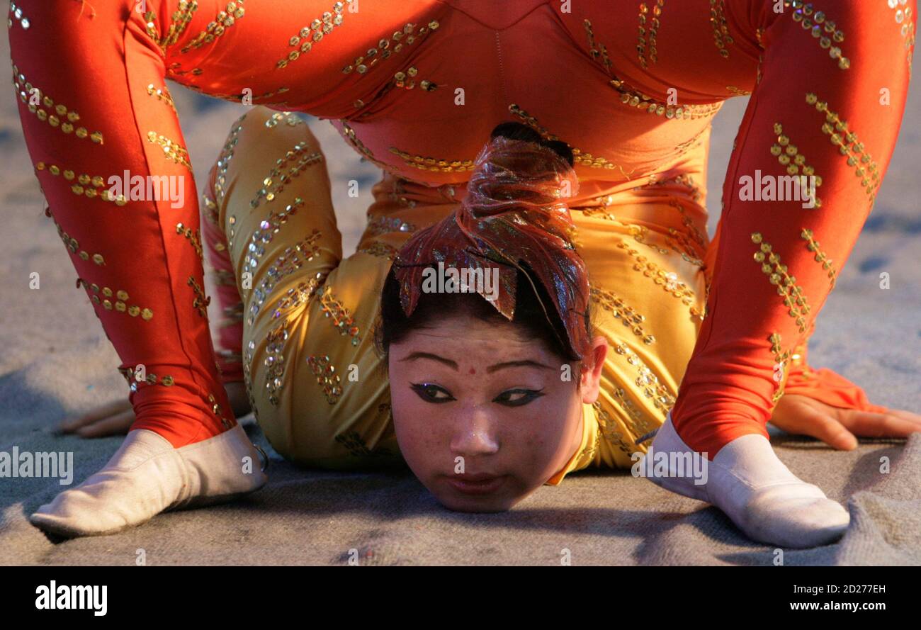 Contortionist event hires stock photography and images Alamy