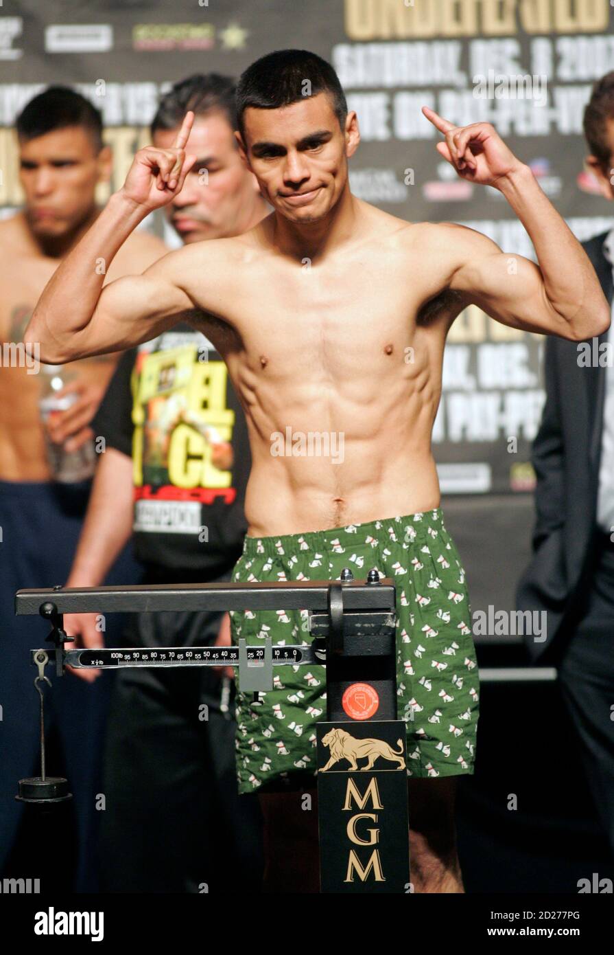 Featherweight champion boxer hires stock photography and images Alamy