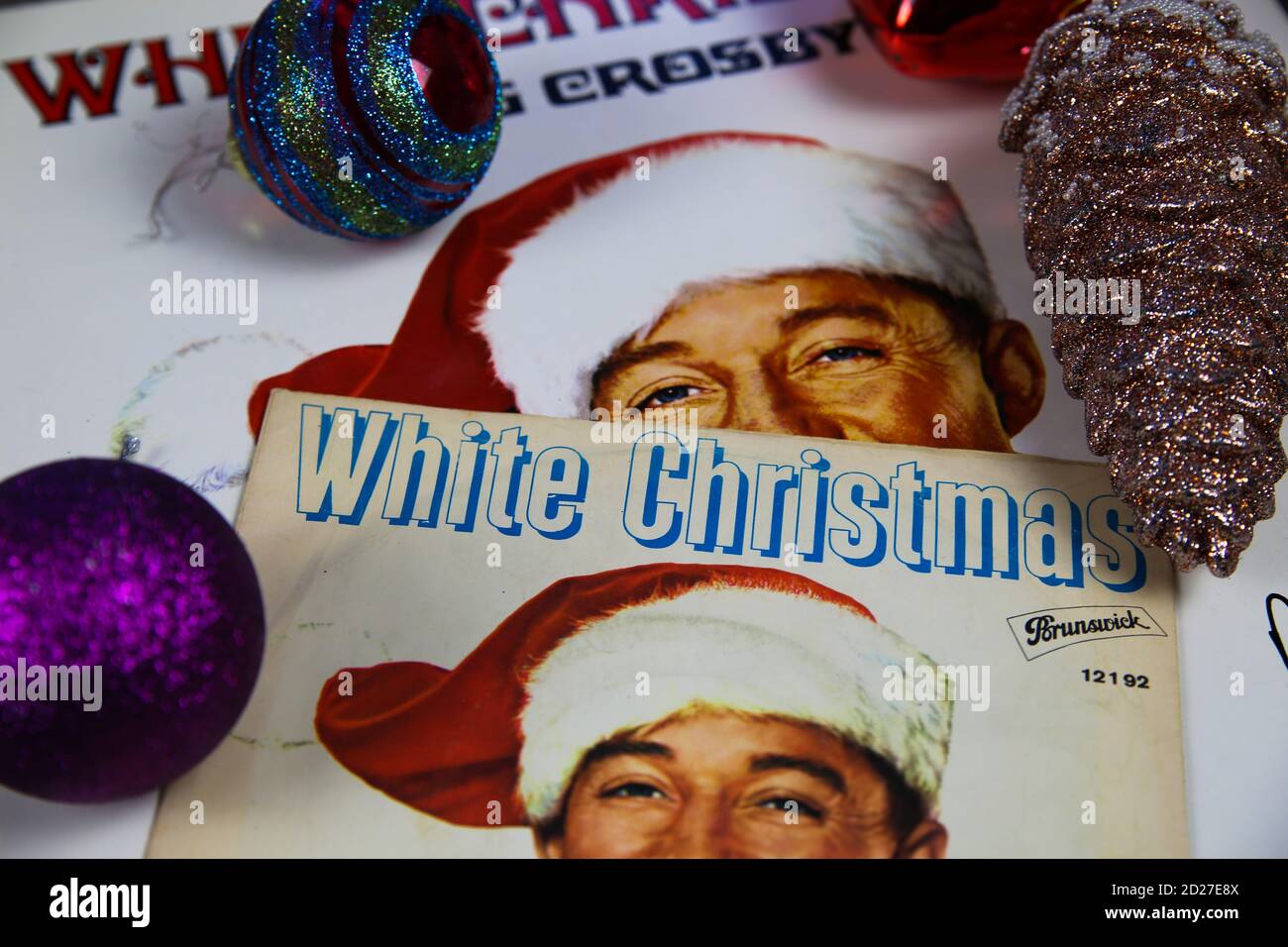 Viersen, Germany - Juin 9. 2020: Closeup on vinyl record covers of Bing Crosby song white christmas with decoration Stock Photo