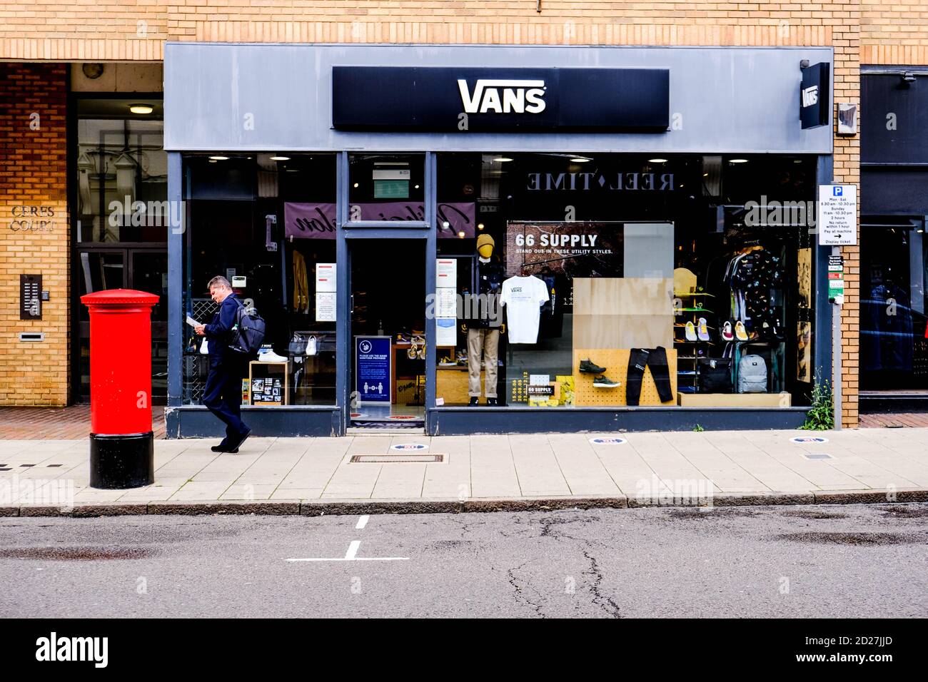 Vans high street retail outlet hi-res stock photography and images - Alamy