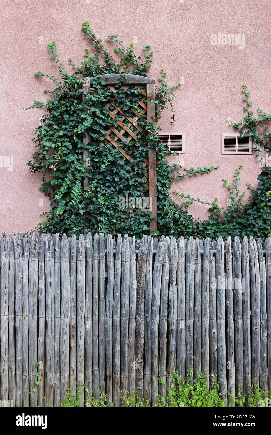 Climbing a fence hi-res stock photography and images - Alamy