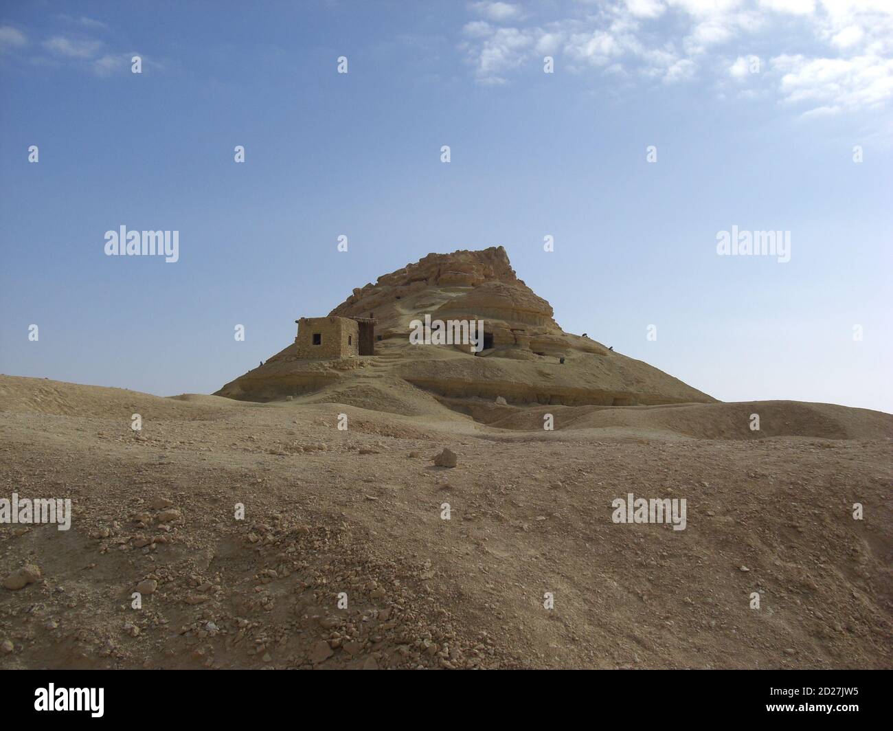 Egypte Oasis De Siwa La Montagne Des Morts Stock Photo Alamy egypte-oasis-de-siwa-la-montagne-des-morts-stock-photo-alamy