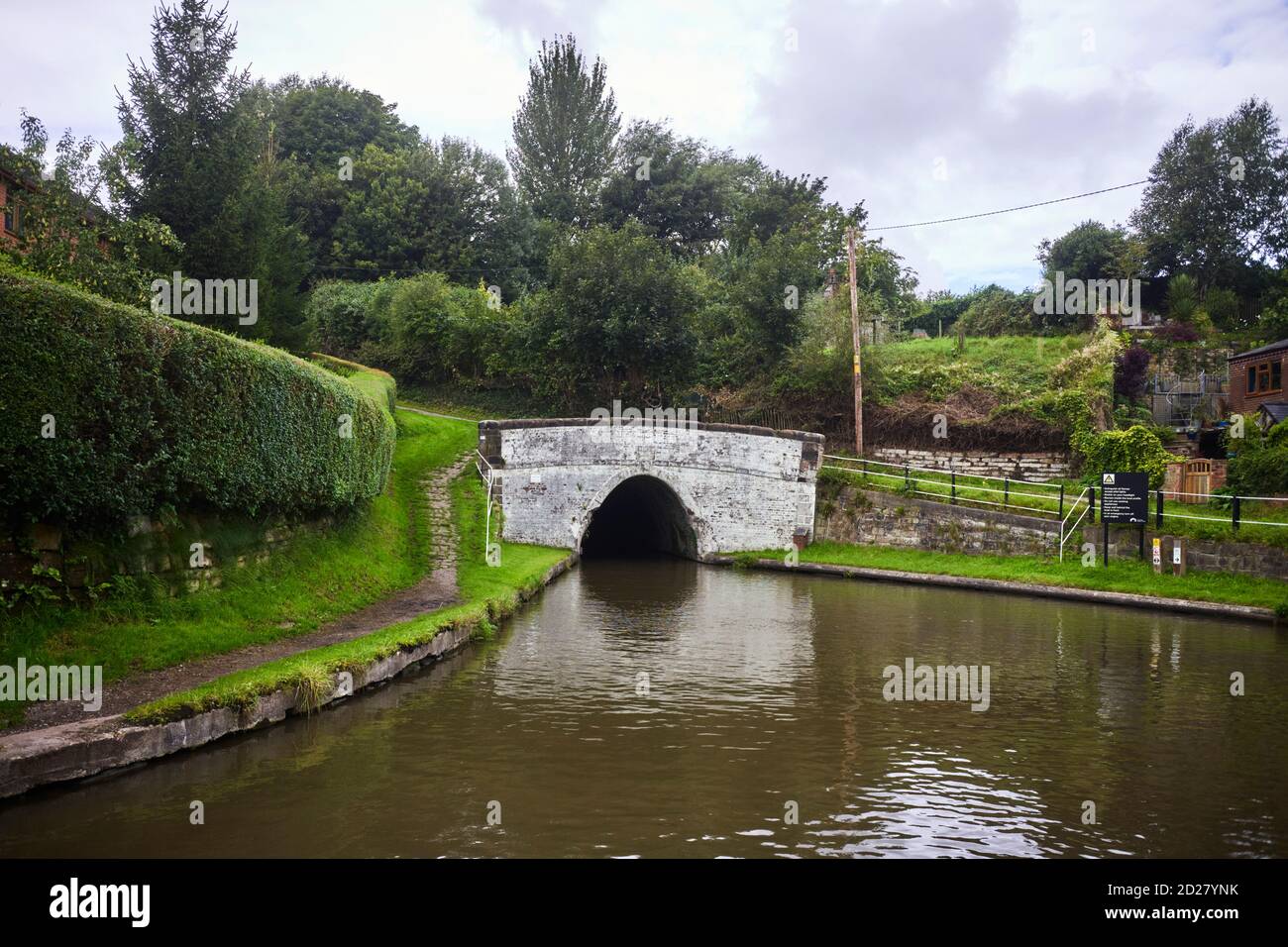 Entrance to the south end of the Barnton Tunnel on the Trent and Mersey canal at Anderton Stock Photo