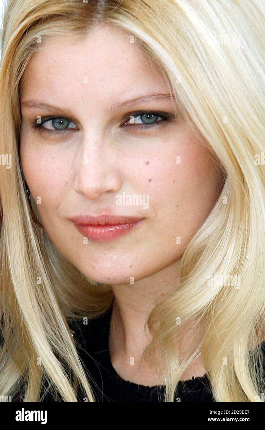 Cast Member Laetitia Casta Poses During A Photocall For The Film Visage By Director Tsai Ming Liang In Competition At The 62nd Cannes Film Festival May 23 2009 Twenty Films Compete For The