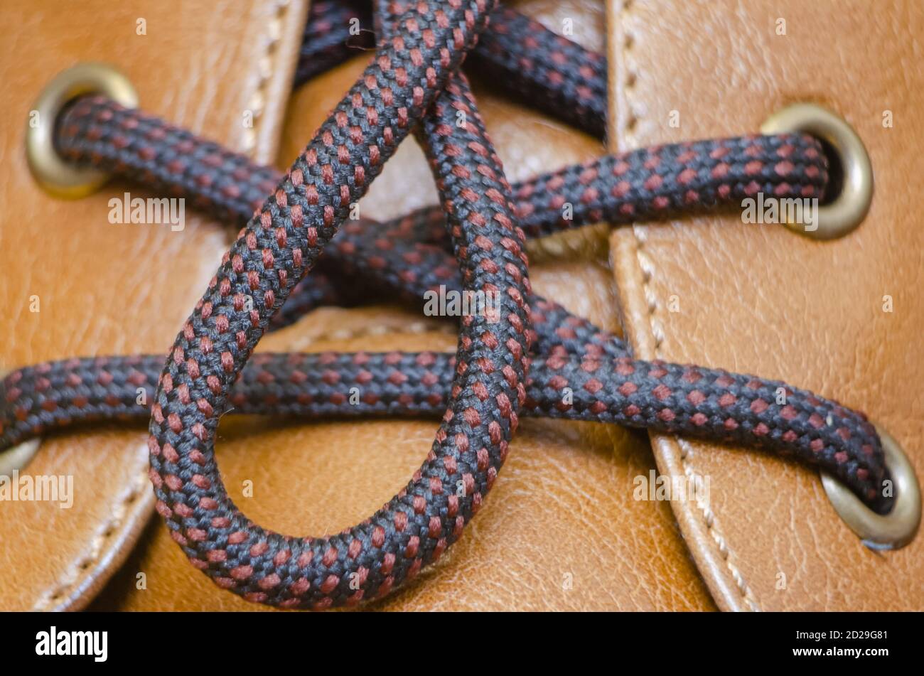 how to wear shoes with laces untied