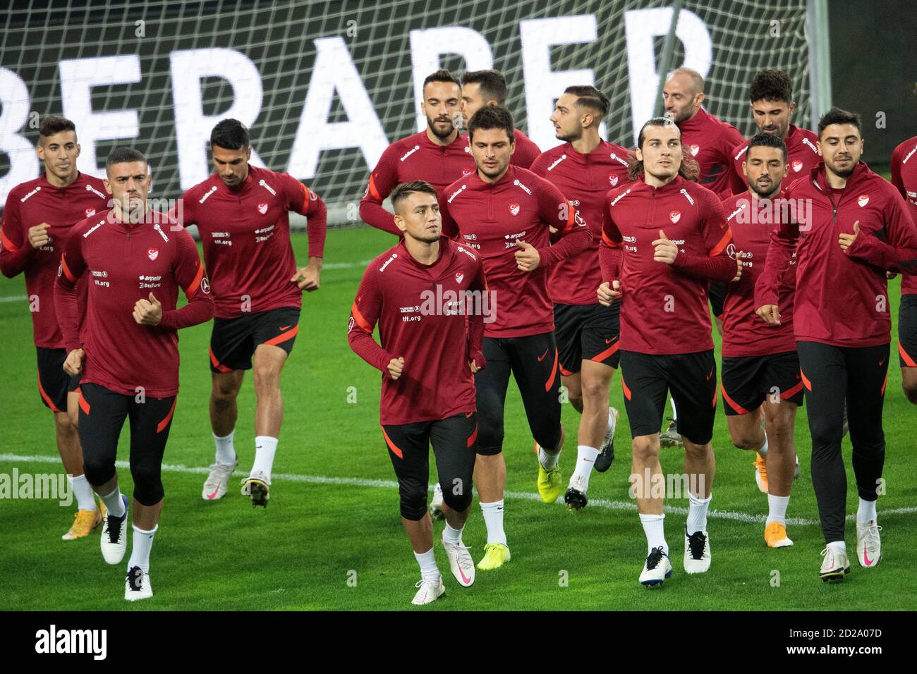 Cologne, Germany. 06th Oct, 2020. Football: Turkish national team, training, the day before the test international match against Germany. The players warm up during the training of the Turkish national team in the RheinEnergie Stadium. Credit: Federico Gambarini/dpa/Alamy Live News Stock Photo