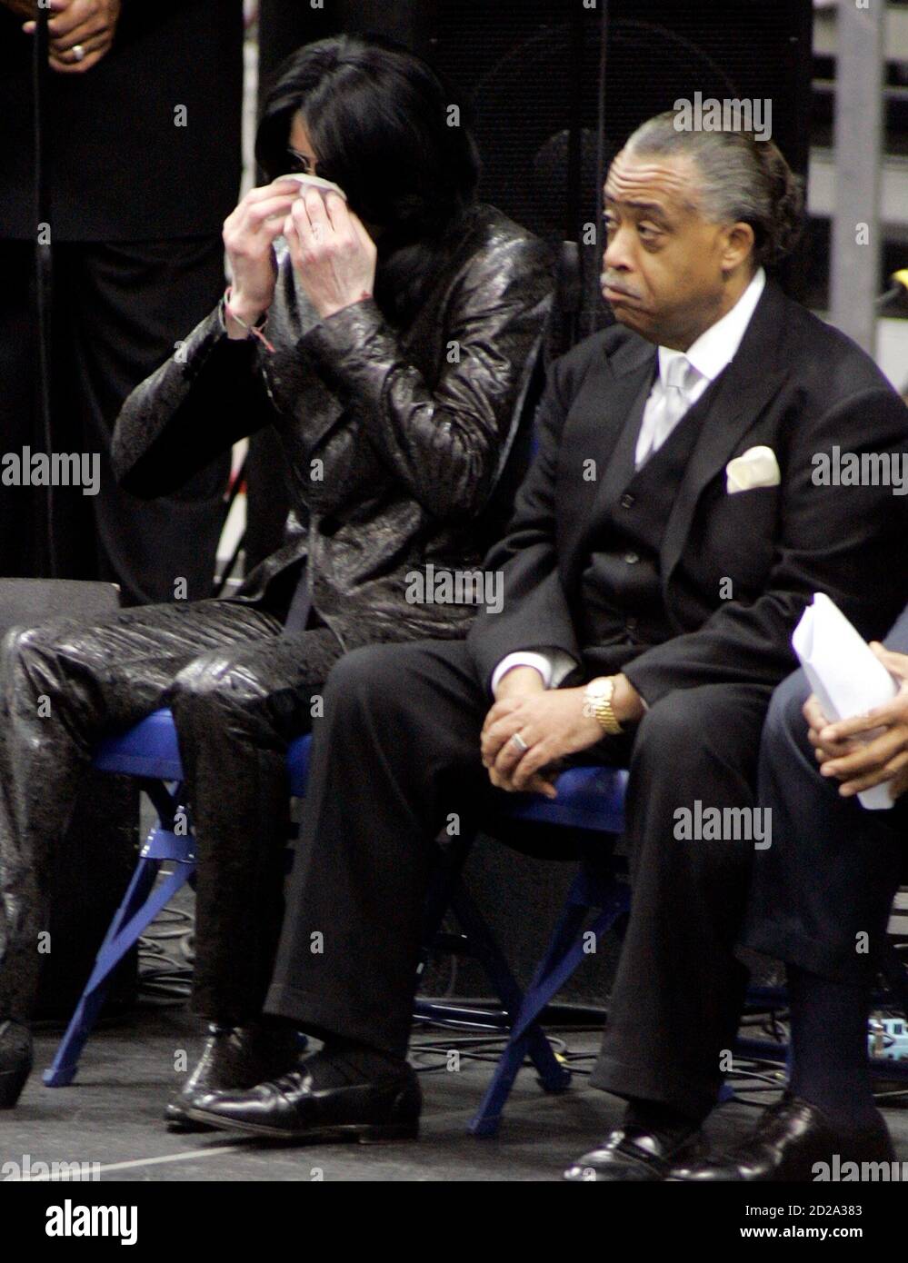 Michael jackson funeral service hires stock photography and images Alamy