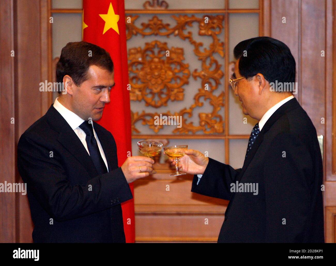 Медведев в китае