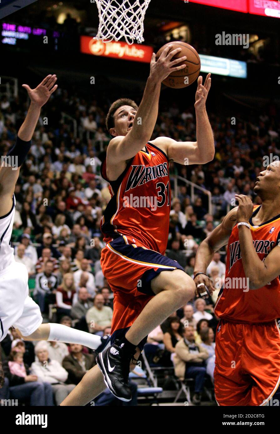 Golden State Warriors Rob Kurz goes up for a layup against the Utah Jazz  during the first half of their NBA basketball game in Salt Lake City, Utah,  April 11, 2009. REUTERS/Ramin