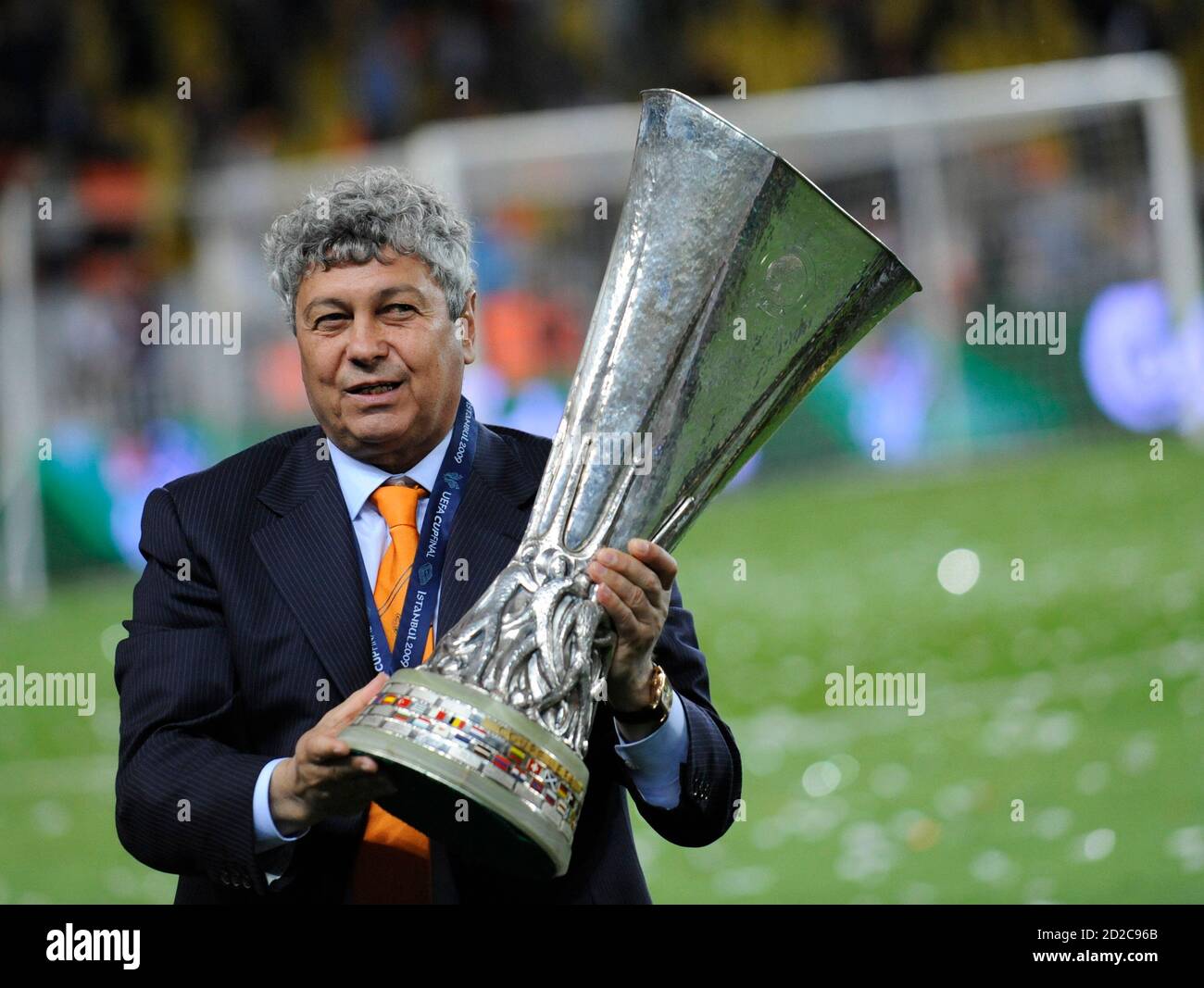 Shakhtar Coach Mircea Lucescu Celebrates With The Trophy After Defeating Werder Bremen In The Uefa Cup Final Soccer Match At Sukru Saracoglu Stadium In Istanbul May 20 2009 Reuters Kai Pfaffenbach Turkey Stock