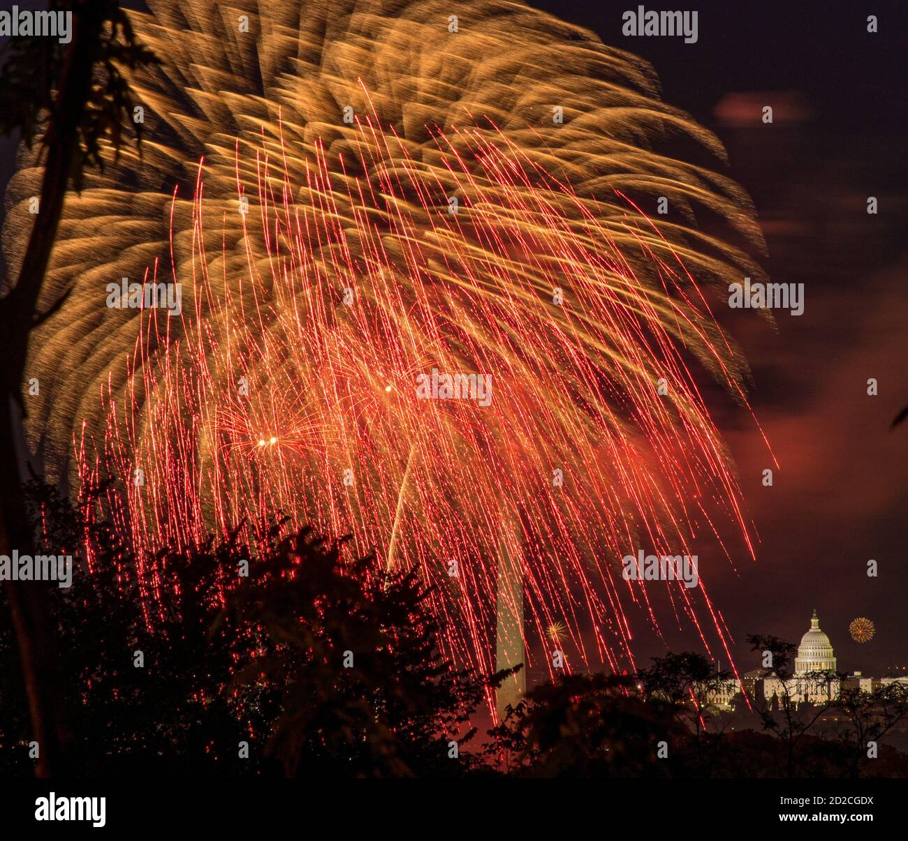 Fireworks on the 4th as seen from Fort Myer in Arlington. Photo by LIz
