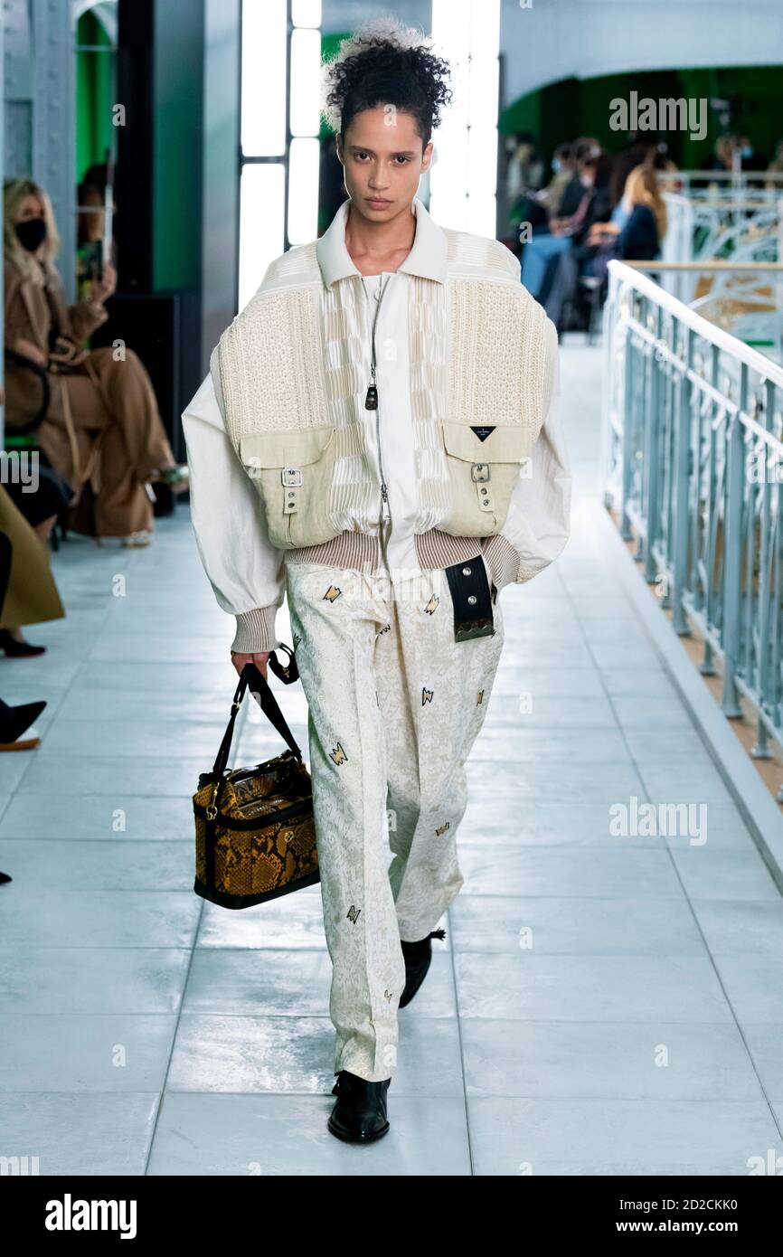 Louis Vuitton Fashion Show Ss21