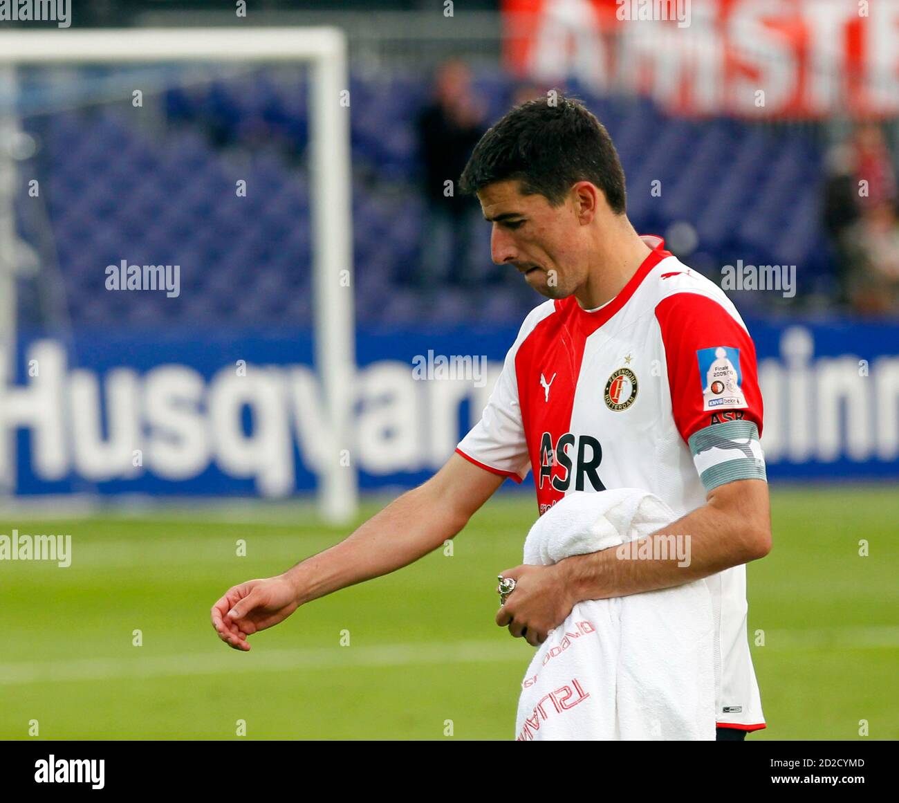 Feyenoord Striker Roy Makaay Leaves The Pitch For The Last Time After Their Dutch Cup Final Second Leg Soccer Match Against Ajax Amsterdam In Rotterdam May 6 2010 Luis Suarez And Siem