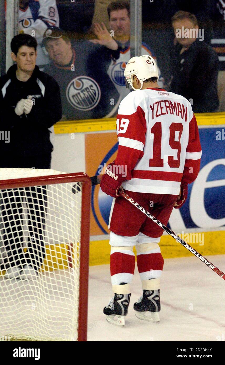 Detroit Red Wings Steve Yzerman High Resolution Stock Photography And Images Alamy