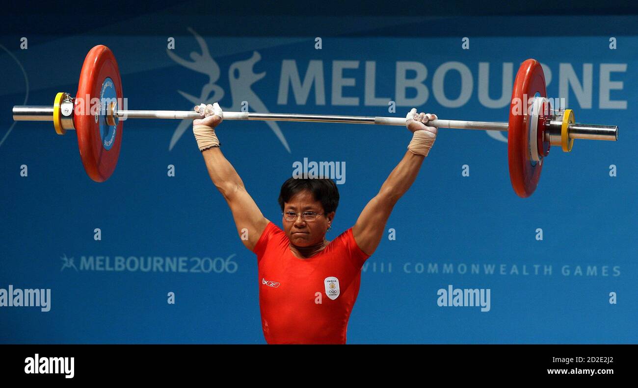 India S Kunjarani Devi Nameirakpam Competes At The Women S 48kg Weightlifting Competition At The Melbourne 2006 Commonwealth Games In Melbourne March 16 2006 Nameirakan Won The Gold Medal Reuters Luis Enrique Ascui Stock Photo Alamy