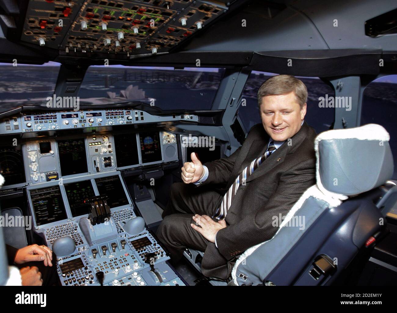 Pilot seat hi-res stock photography and images - Alamy