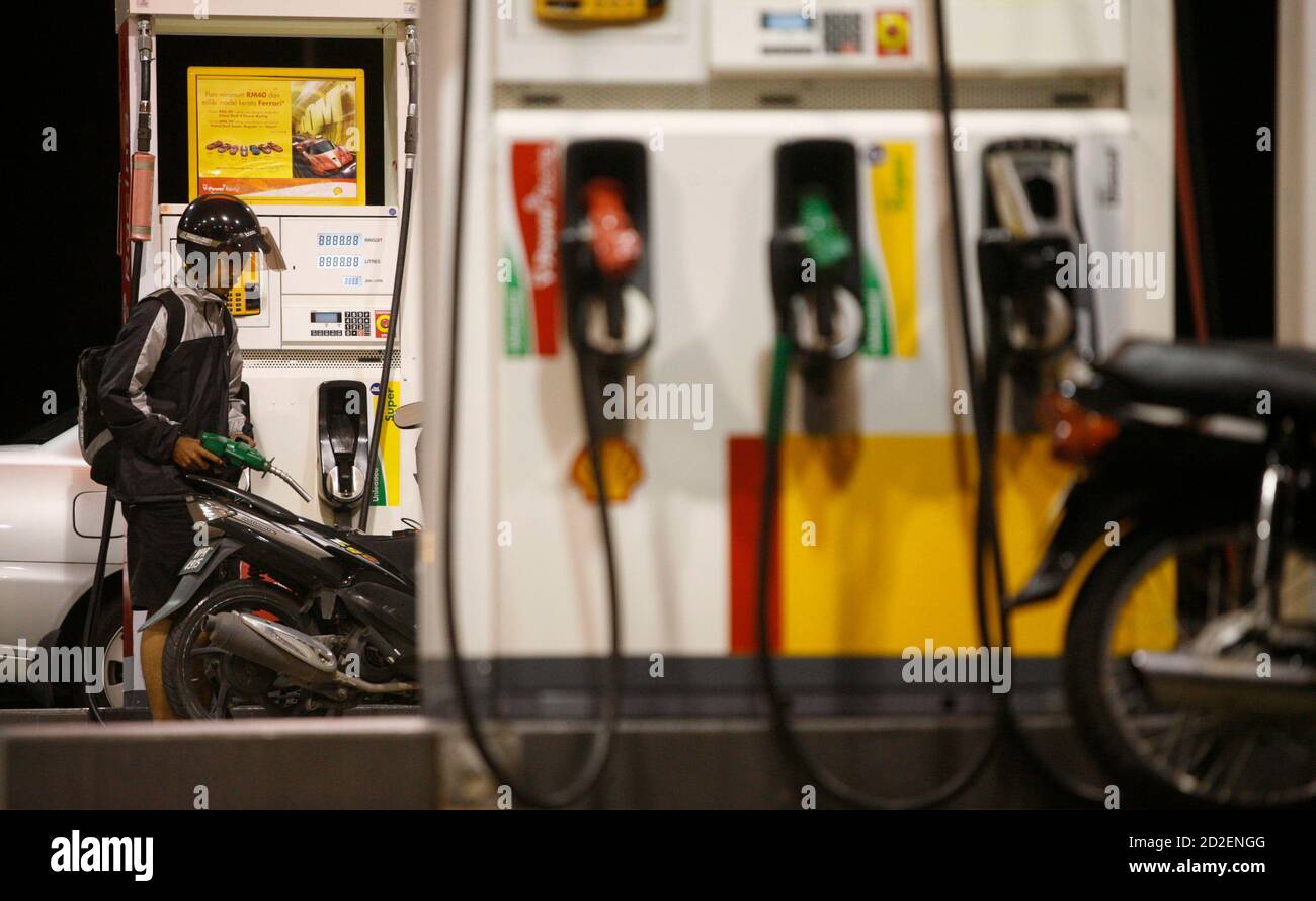 Petrol Station In Kuala Lumpur High Resolution Stock Photography And Images Alamy