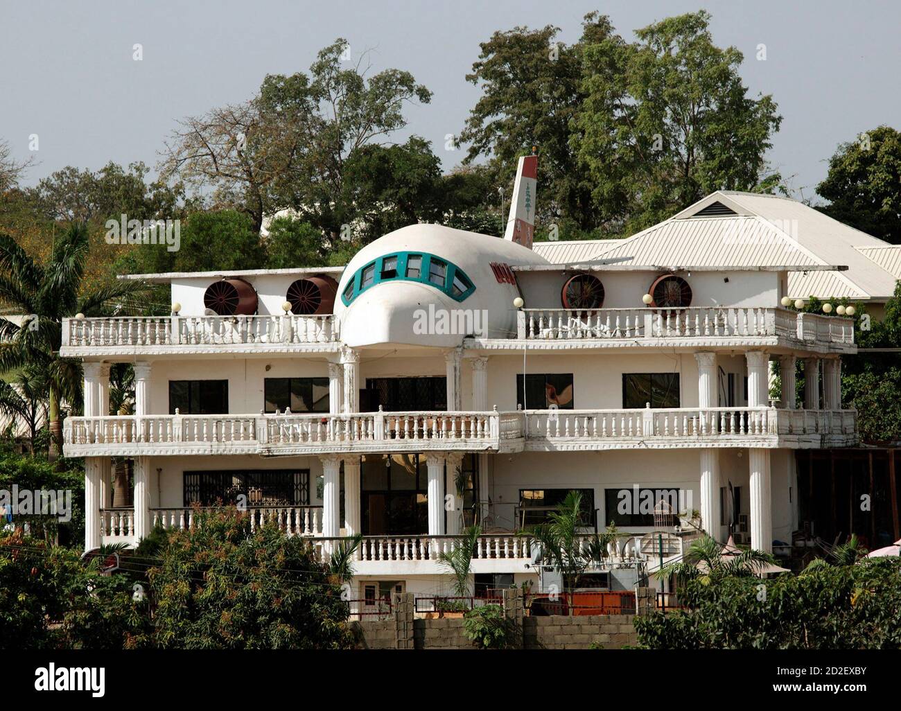 Featured image of post Middle Class Houses In Nigeria - Middle class nigerians struggle to afford housing in lagos yachts seen docked at the marina in front of housing complex building in lagos, nigeria, on september 23, 2019.
