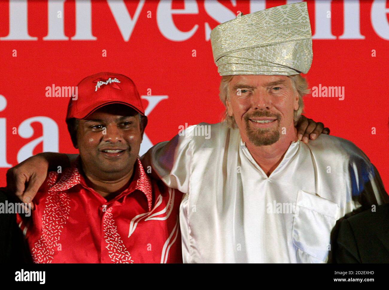 Page 3 Malay Traditional Costume High Resolution Stock Photography And Images Alamy