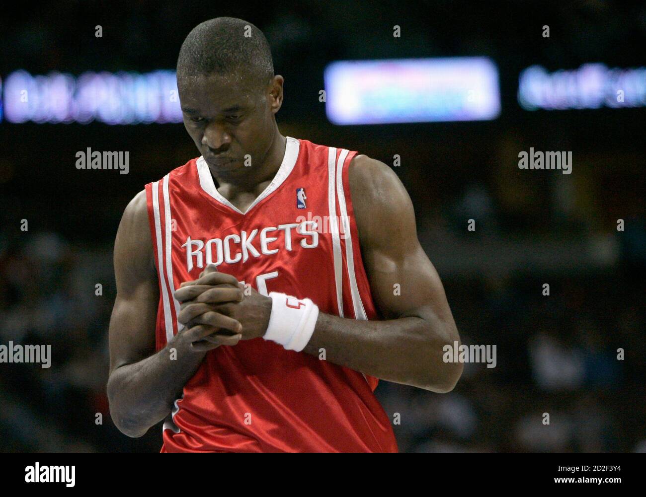 Houston rockets center dikembe mutombo hi-res stock photography and images  - Alamy