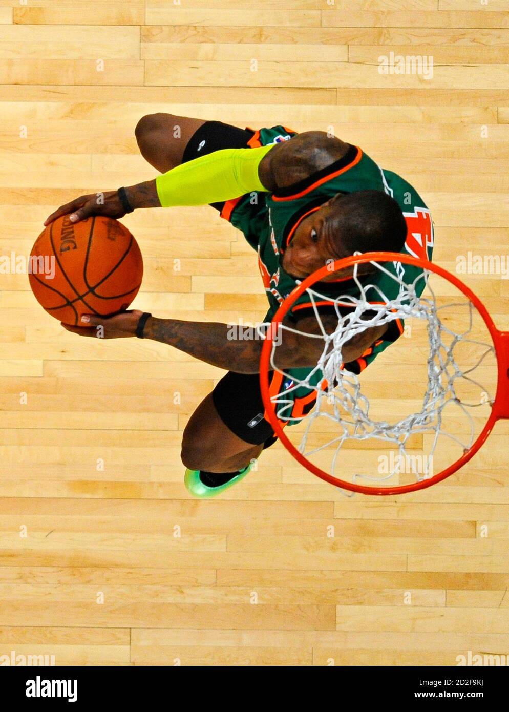 Download Nate Robinson Dunk Contest 2009 Pics