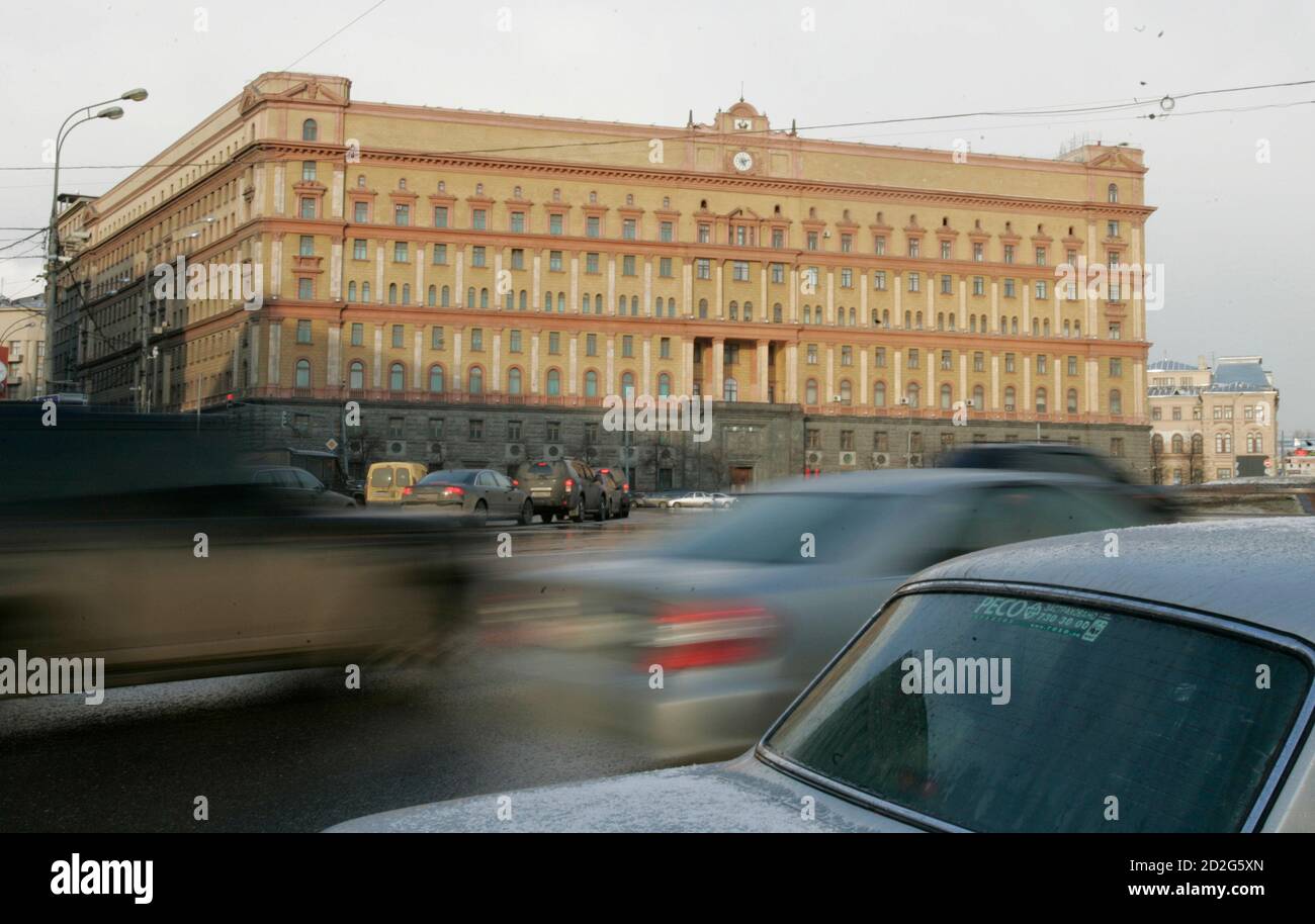 General view of Russia's Federal Security Service headquarters in central Moscow, March 20, 2008. Russian security services have detained an employee of BP's Russian joint venture and a second person with links to the British government's cultural arm on charges of industrial espionage, Russian news agencies reported on Thursday.  REUTERS/Alexander Natruskin  (RUSSIA) Stock Photo