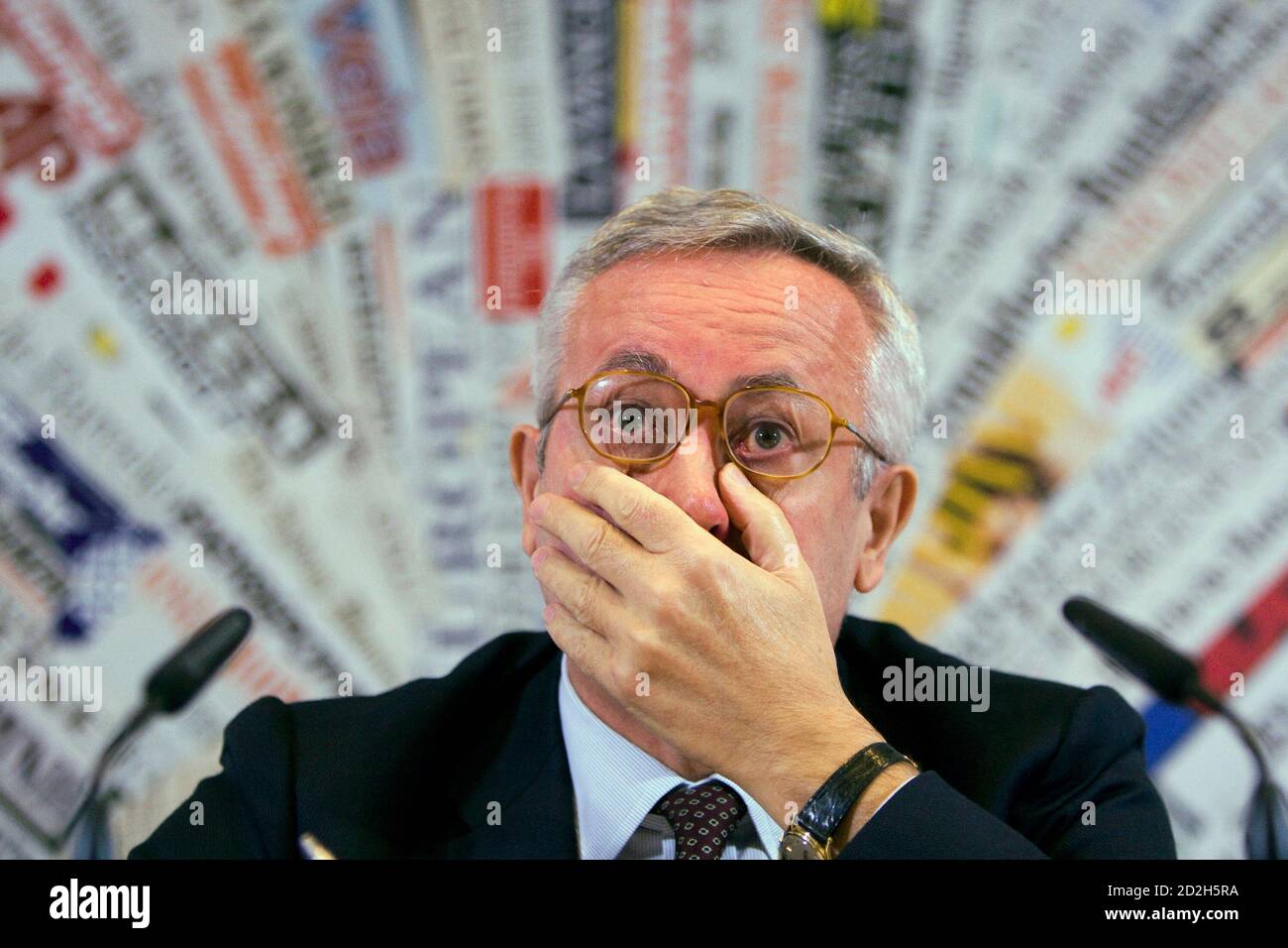 Italy's Economy Minister Giulio Tremonti reacts during a news conference at the Foreign Press Association in Rome October 16, 2008. Tremonti said on Thursday that the global financial and banking crisis had been overcome but persisting pessimism on markets reflected fear about the 'real' economy. REUTERS/Alessandro Bianchi        (ITALY) Stock Photo