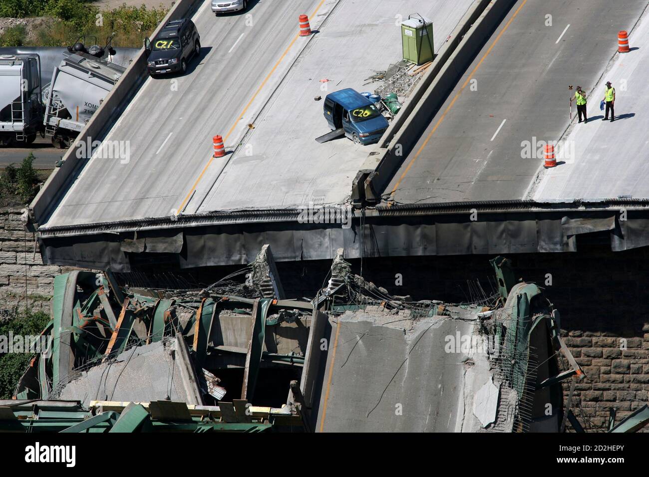 Mississippi river bridge collapse hires stock photography and images