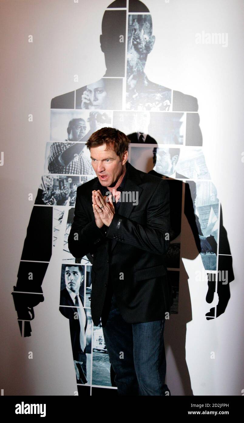 Actor Dennis Quaid poses during a photocall to present his latest movie '8 Blickwinkel' (Vantage Point) in Berlin, February 16, 2008. The movie directed by Pete Travis opens in Germany on February 28.     REUTERS/Tobias Schwarz     (GERMANY) Stock Photo