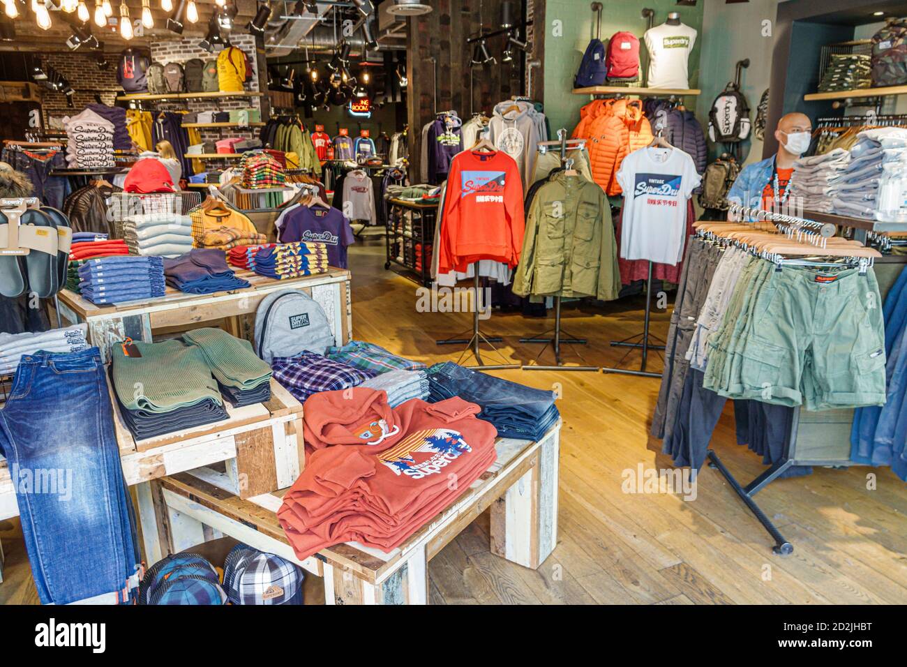 Superdry outlet 2025 store online