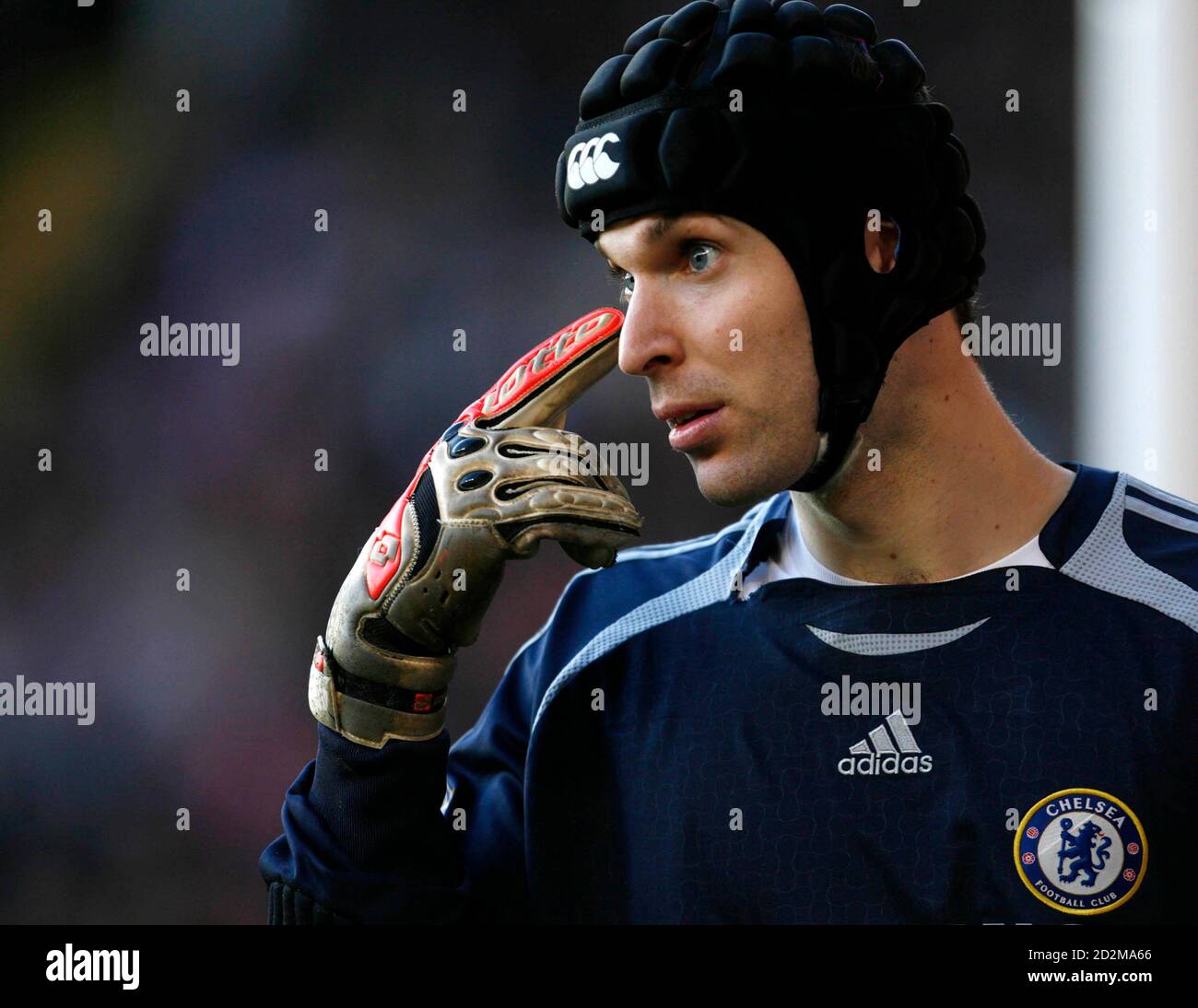 Chelsea goalkeeper petr cech hi-res stock photography and images - Page 2 -  Alamy