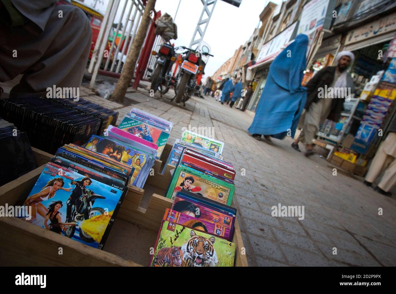 Dvds For Sale High Resolution Stock Photography and Images - Alamy