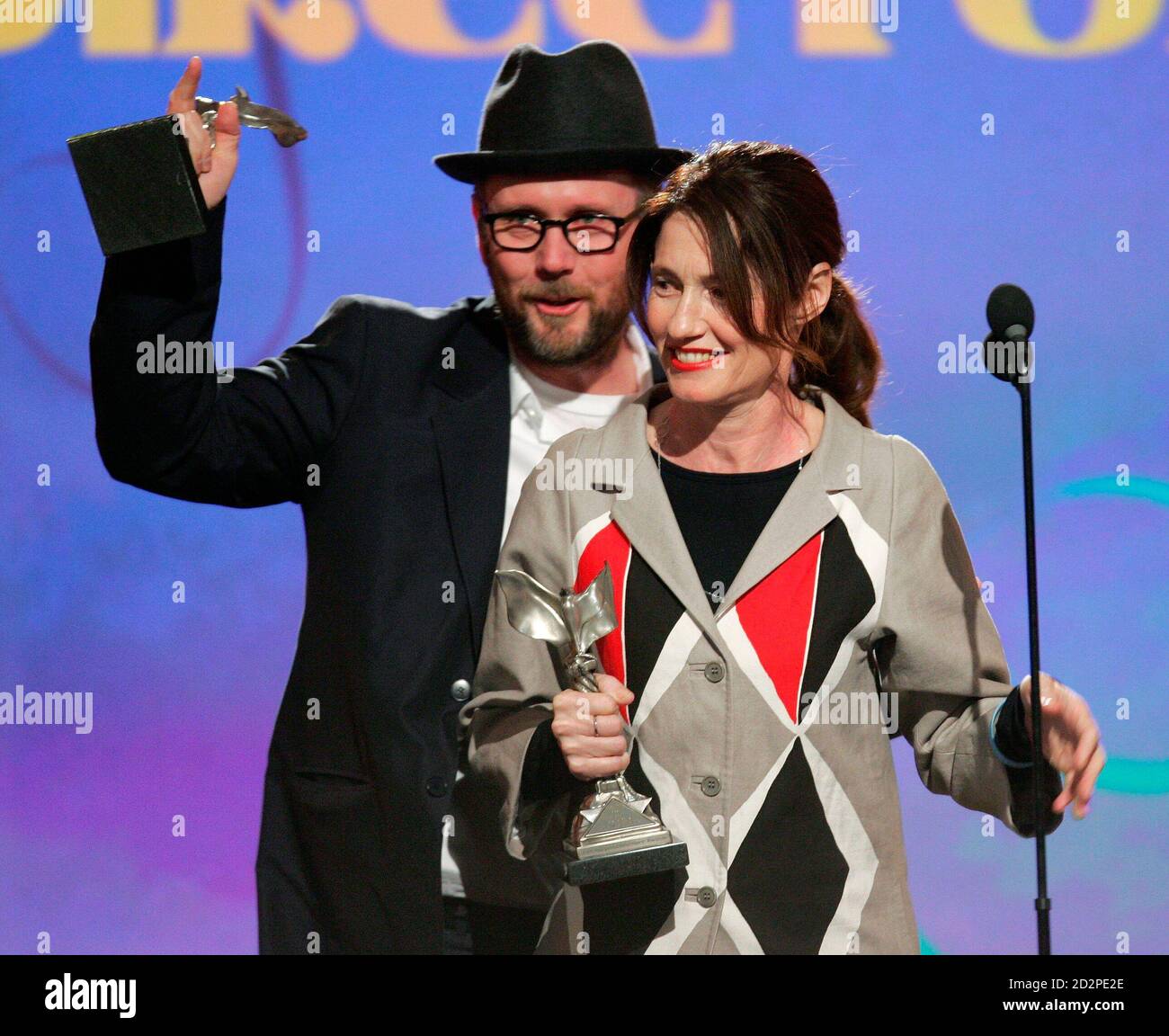 Directors Jonathan Dayton And Valerie Faris Accept The Best Director Award For Their Direction Of The Film Little Miss Sunshine At Film Independent S Spirit Awards In Santa Monica California February 24 07