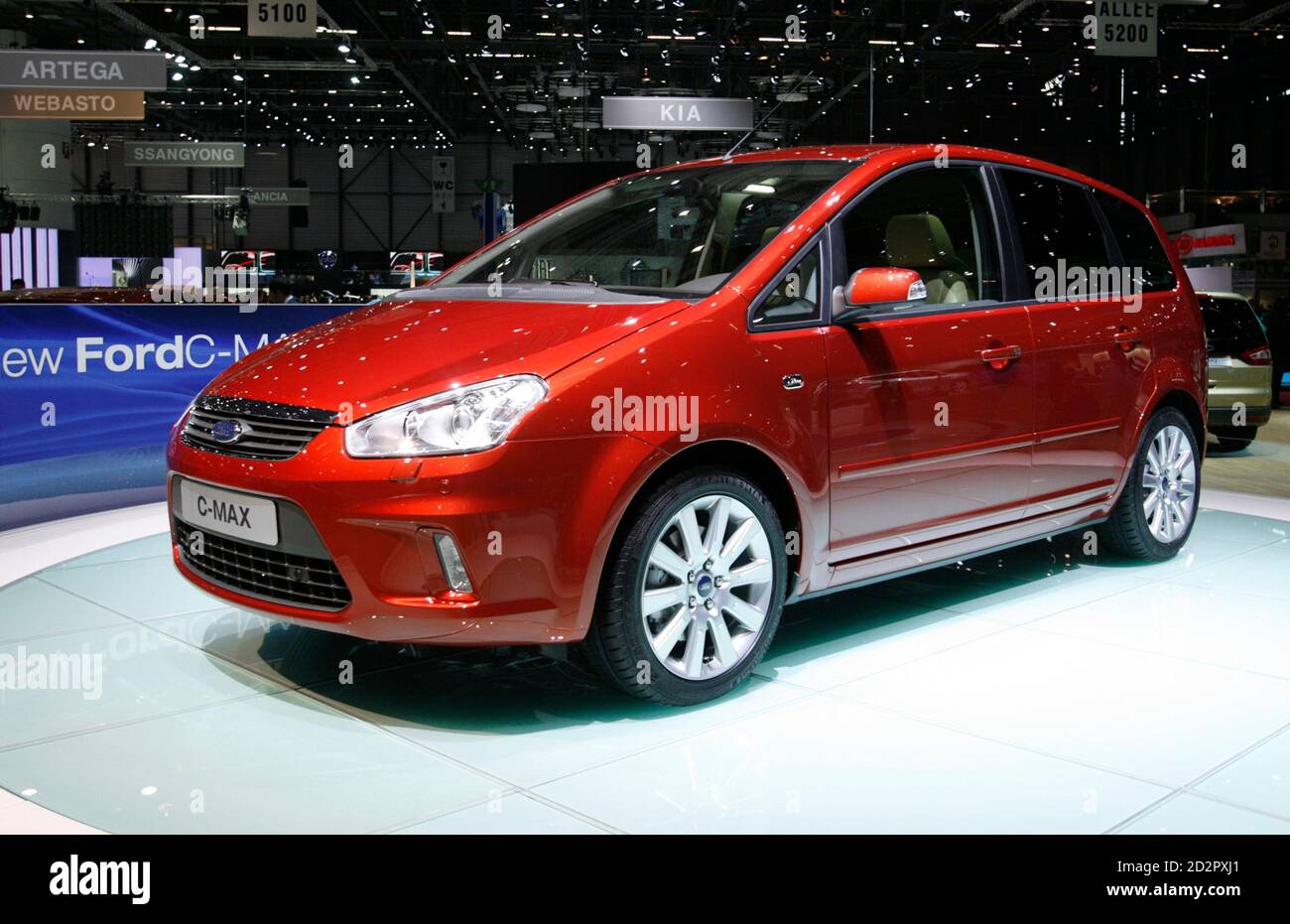 Page 3 - Ford C Max High Resolution Stock Photography and Images - Alamy