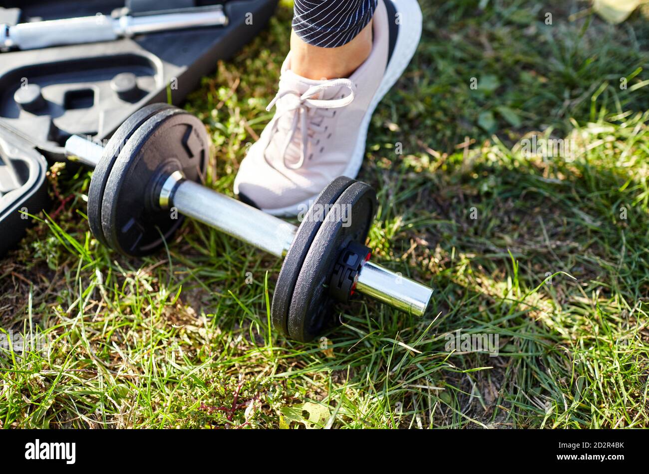 Leg exercises dumbbells hires stock photography and images Alamy