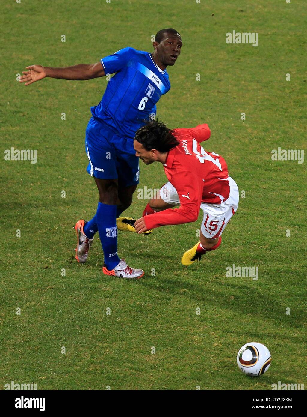 Hakan yakin is a swiss former footballer who played as a forward or midfielder. Hakan Yakin 2010 : Honduras Hendry Thomas Fights For The Ball With Switzerland S Hakan Yakin R During A 2010 World Cup Group H Match At Free State Stadium In Bloemfontein June 25 2010 Reuters Radu Sigheti South