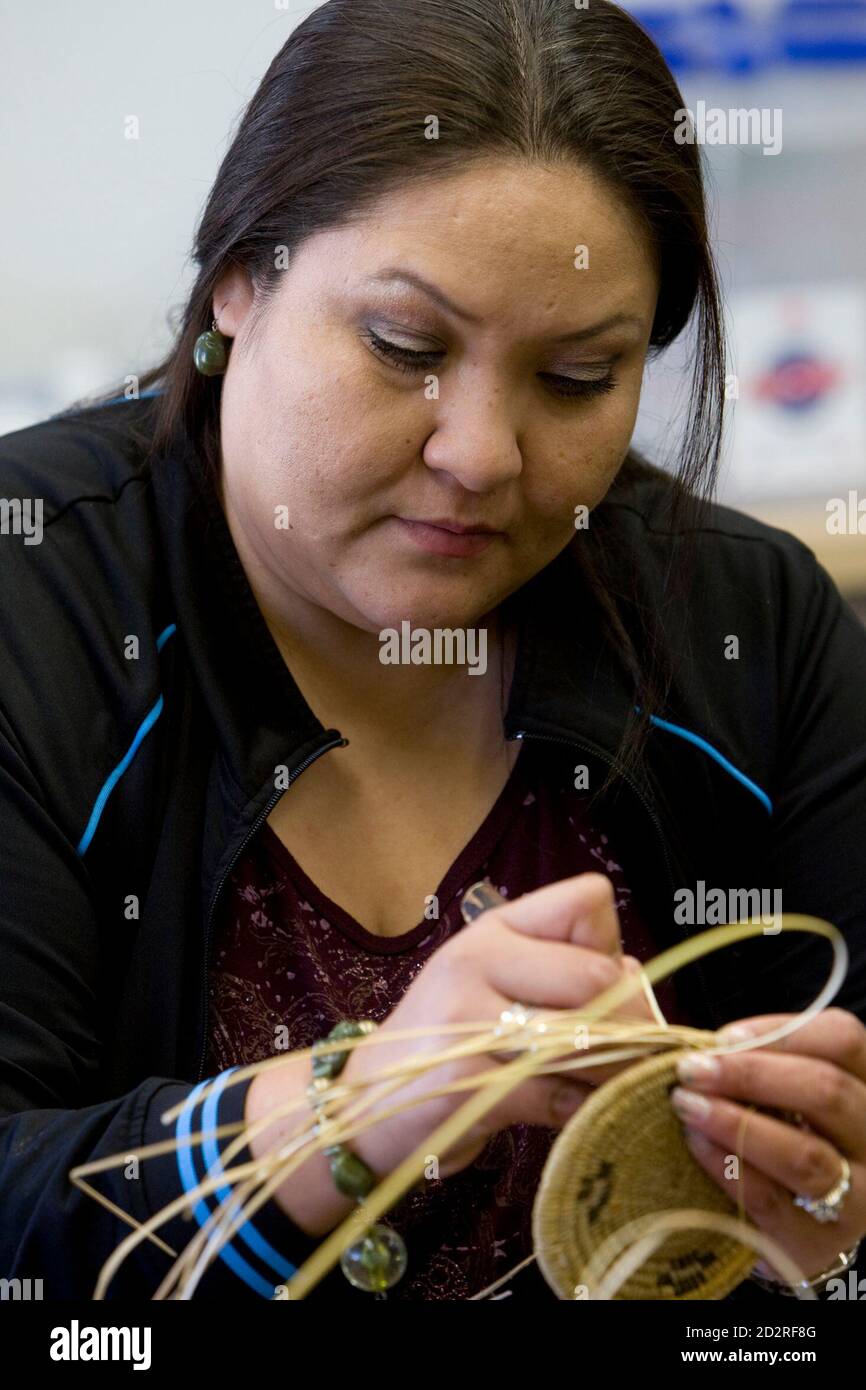 Traditional weaving techniques hires stock photography and images Alamy
