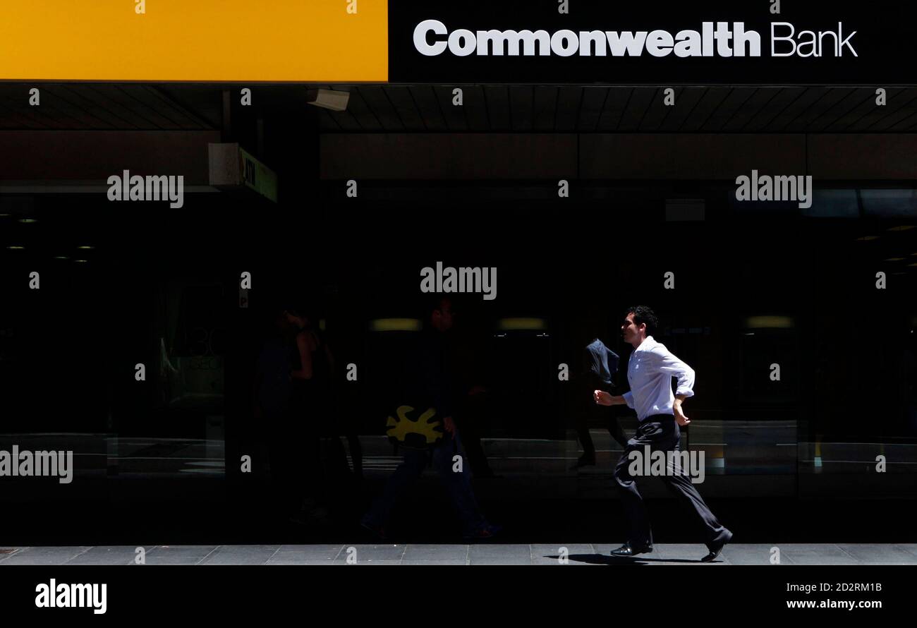 Commonwealth Bank Sign High Resolution Stock Photography And Images Alamy