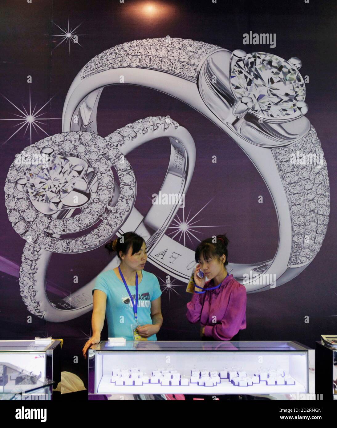 Jewellery sales assistant hires stock photography and images Alamy