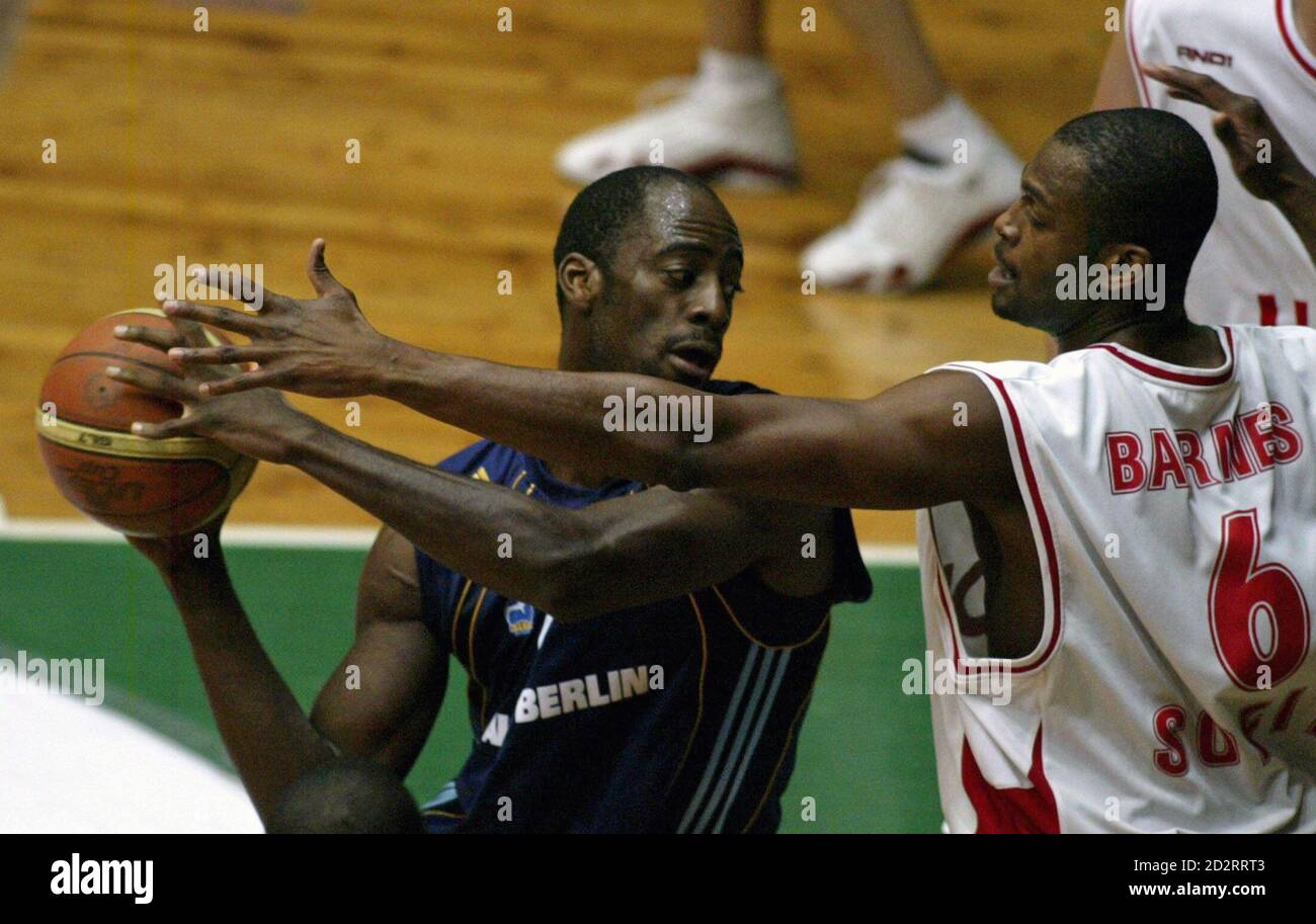 Lamont Barnes R From Bulgarias Lukoil Academic Tries To Stop Ruben Boumtje L From Germanys Alba Berlin During Their Uleb Cup Group C Basketball Game In Sofia Lamont Barnes R From Bulgarias Lukoil Academic Tries To Stop Ruben Boumtje L From Germanys Alba Berlin During Their Uleb Cup Group C Basketball Game In Sofia