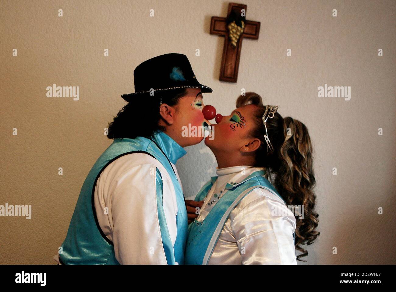 Kiss Kiss Private Kiss Kiss Private