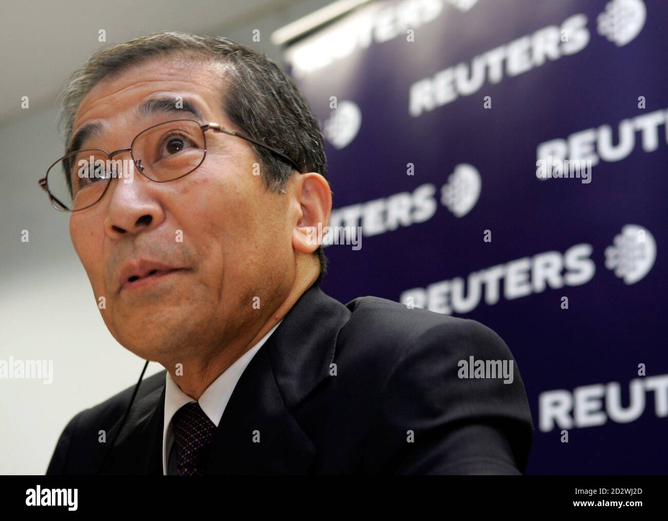 Nikon asia hires stock photography and images Alamy