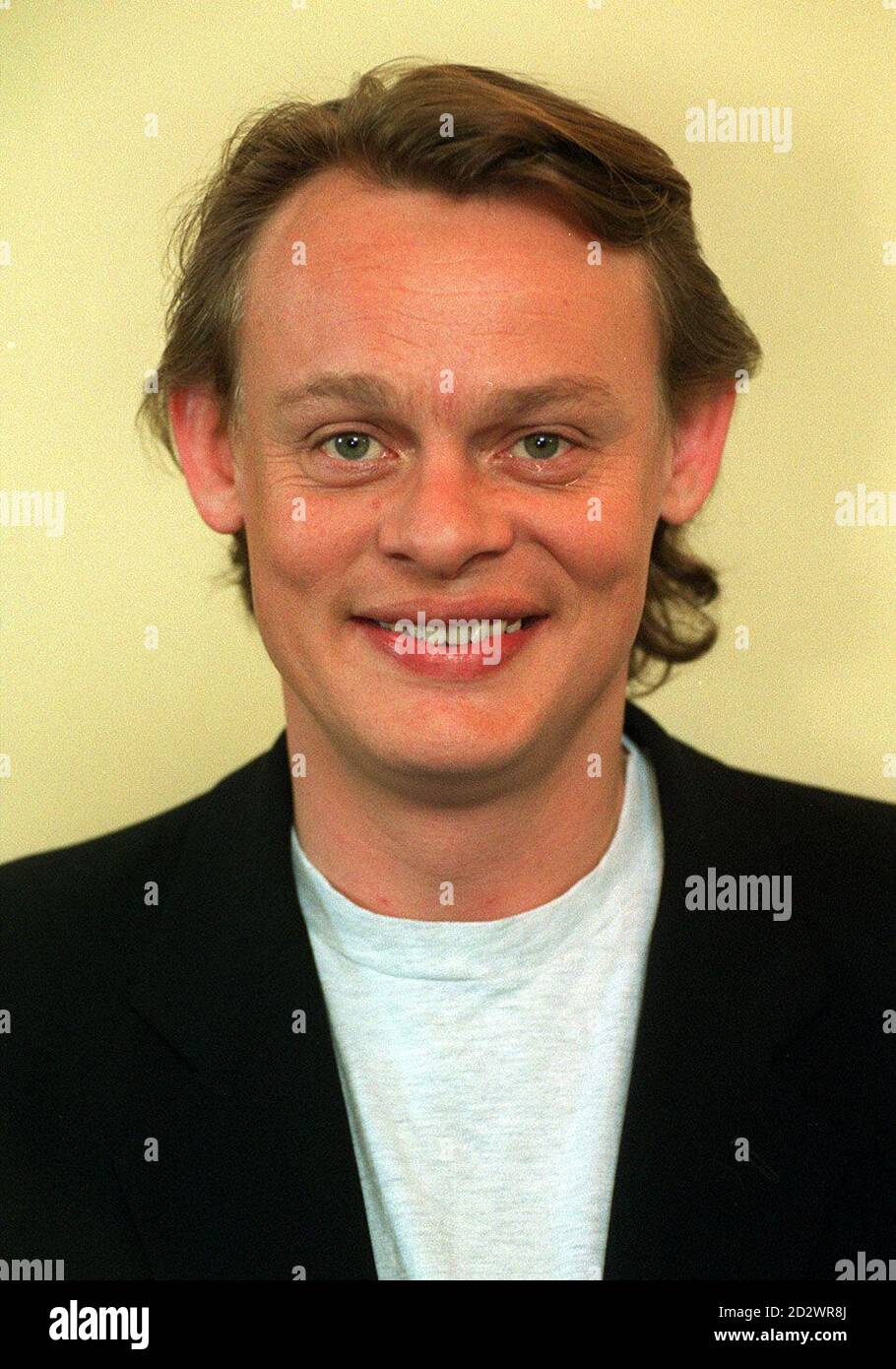 'Men Behaving Badly' actor Martin Clunes at the BBC TV Spring and summer programme launch. 16/10/95: Clunes was charged with drink-driving after being stopped by police in Covent Garden at around 2am.  * R/I: 22/9/00. Stock Photo