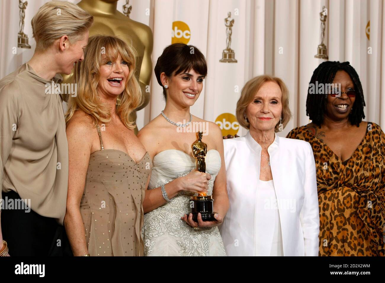 Winner best supporting actress for vicky cristina barcelona hires stock photography and images Winner best supporting actress for vicky cristina barcelona hires stock photography and images